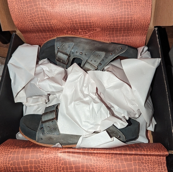 FreeBird Asher Blue Sandal / Birkenstock size 8 - Picture 8 of 12